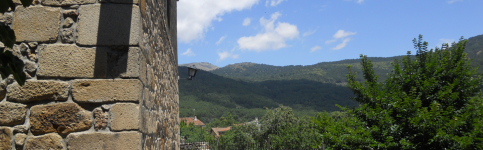 Piedralaves, La Plaza, la Iglesia y su entorno